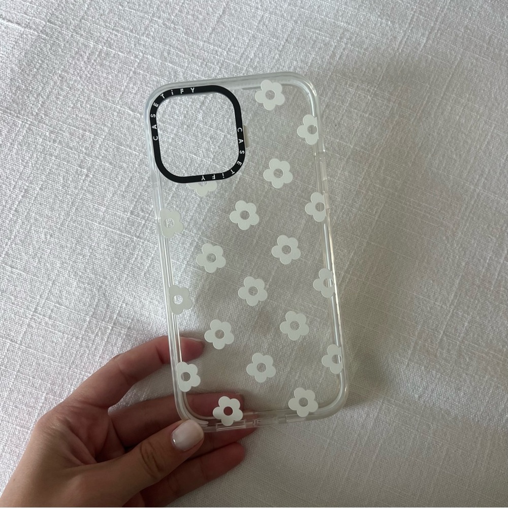 casetify daisy case
